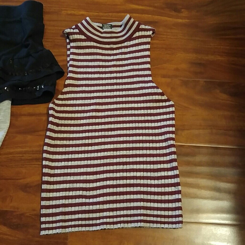 Clothes - Picture 2 of 4